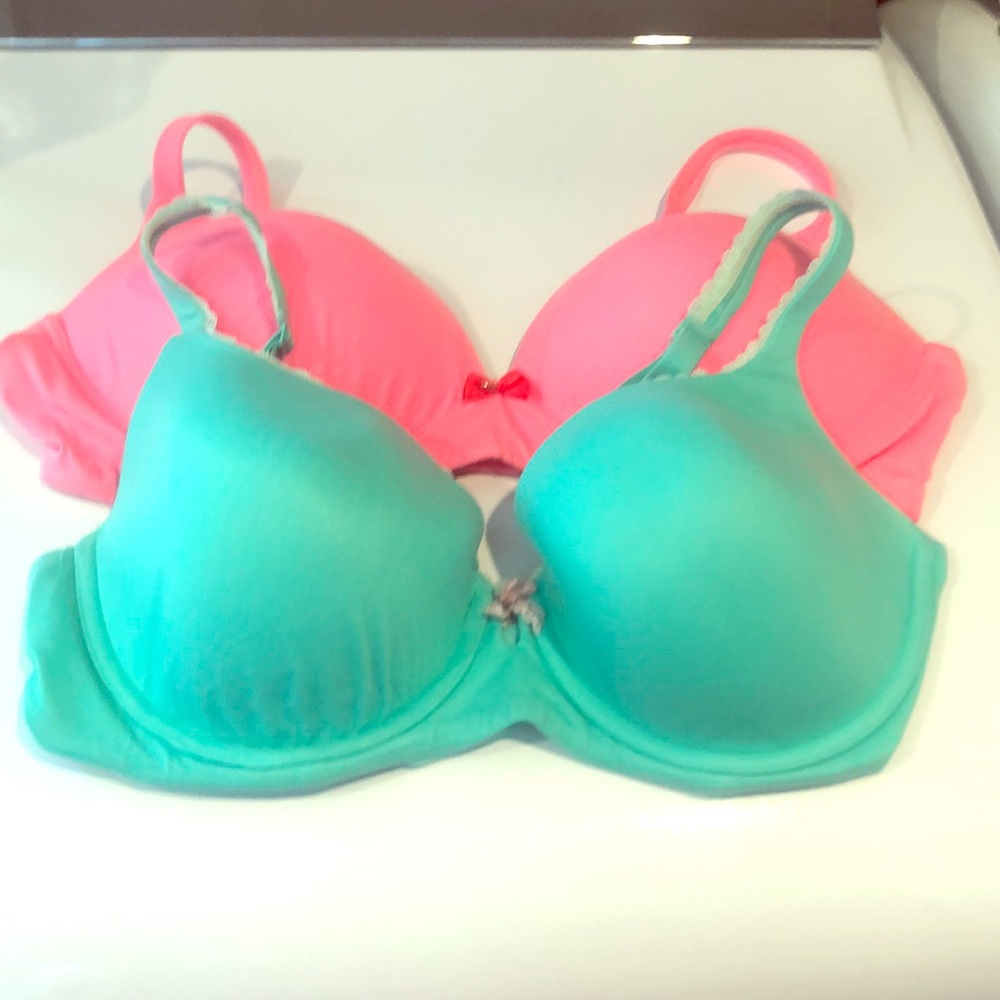 Victoria’s Secret Body by Victoria 38D Bras